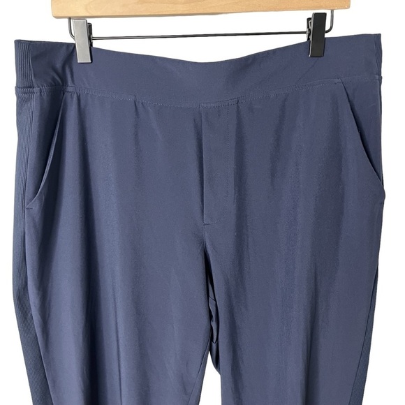 Athleta Brooklyn Mid Rise Ankle Pants Navy Blue Size 16 Style 198671 - Picture 3 of 11